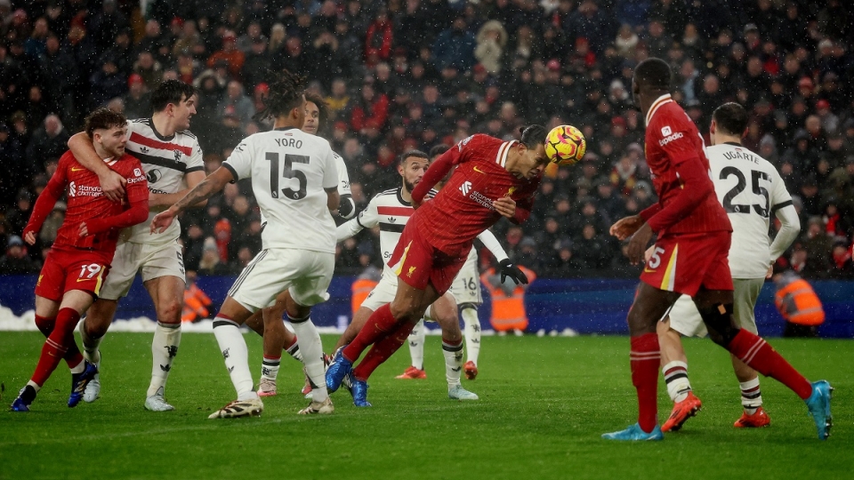 Kết quả Ngoại hạng Anh hôm nay 6/1: Liverpool mất điểm trước MU